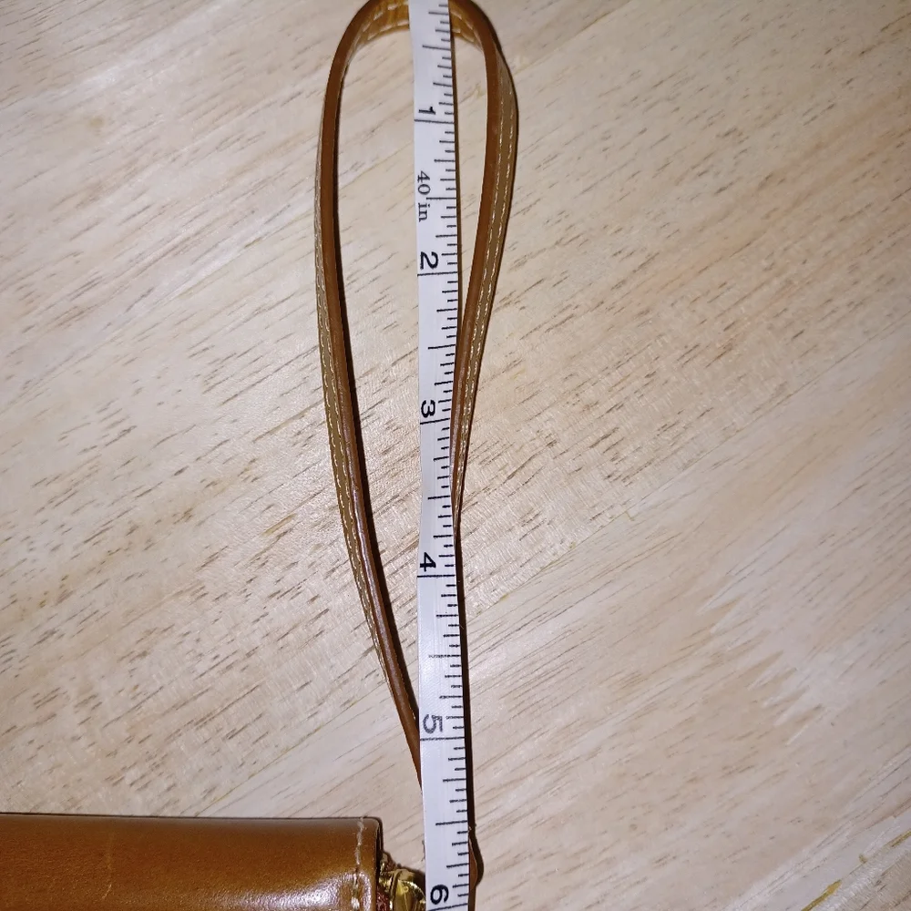 Women's Timberland Leather Wristlet - Picture 11 of 11